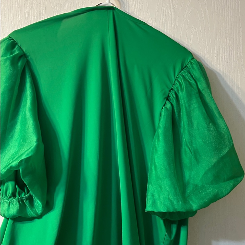 Cato Vibrant Green Blouse with Puff Sleeves - Picture 4 of 4